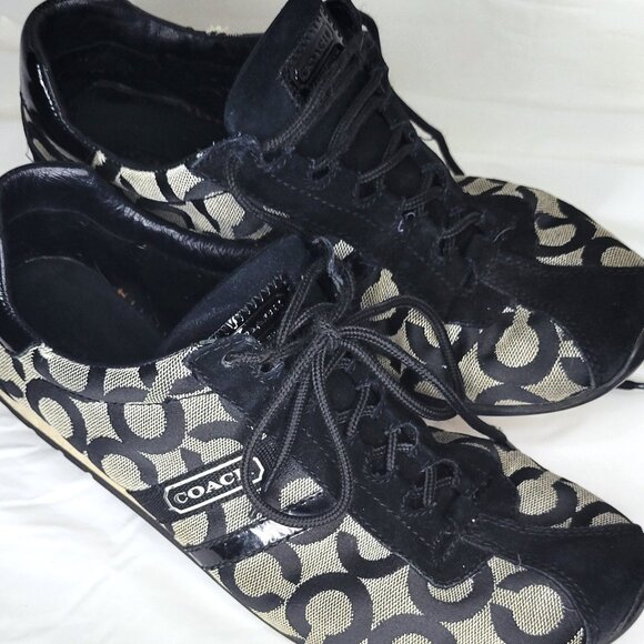Coach Shoes - **GUC** Coach Shoes Sz 9.5